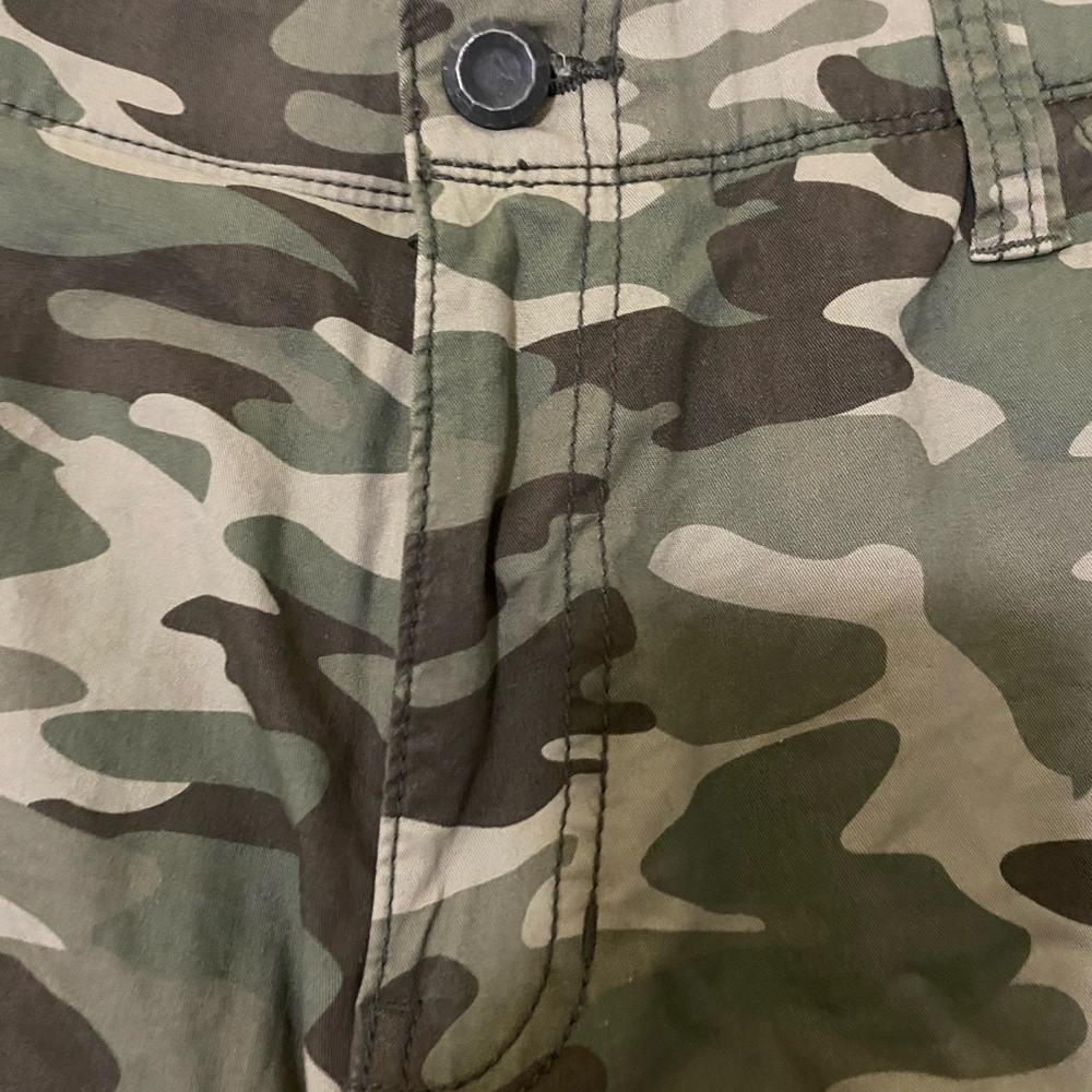 George Olive and Black Cargo Shorts - Picture 2 of 8